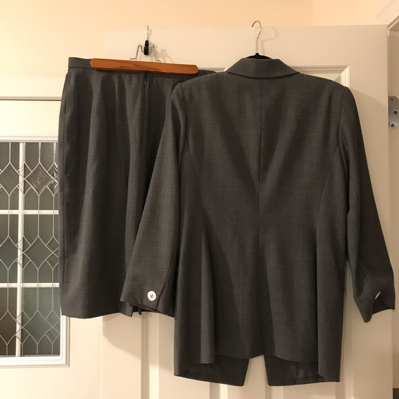 Dana Buchman Suit - Picture 3 of 5